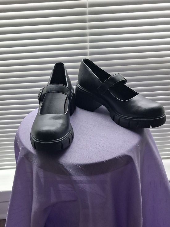 Shoes - Classic Black Mary Jane Chunky Heel Shoes